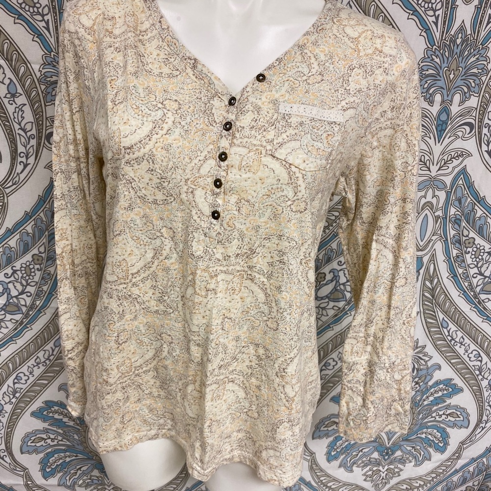 Cute and cozy long sleeve Ruffhewn shirt